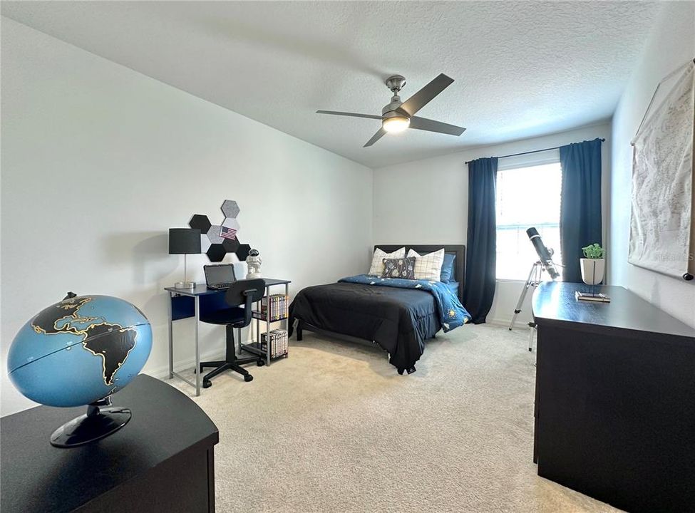 For Rent: $2,999 (4 beds, 2 baths, 2401 Square Feet)