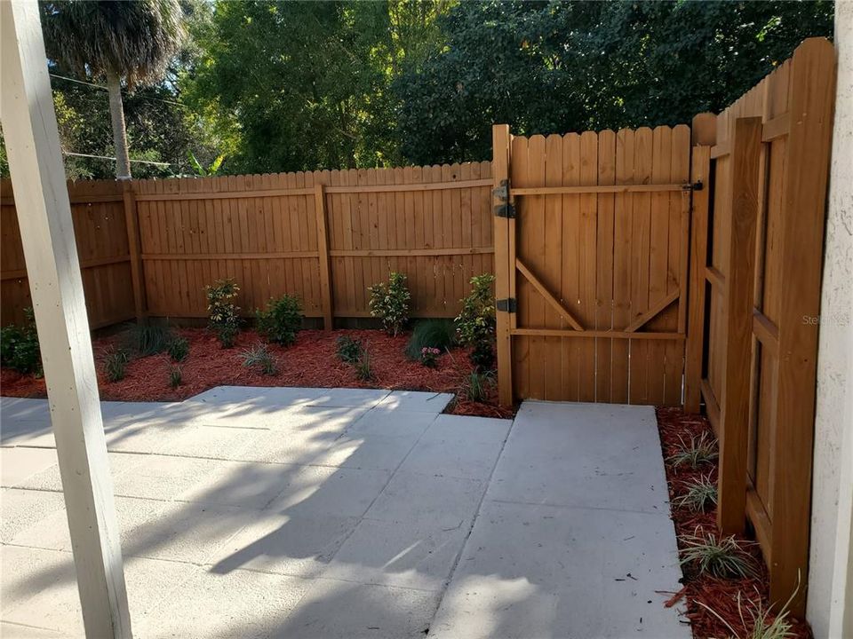 На продажу: $212,000 (2 спален, 1 ванн, 1242 Квадратных фут)