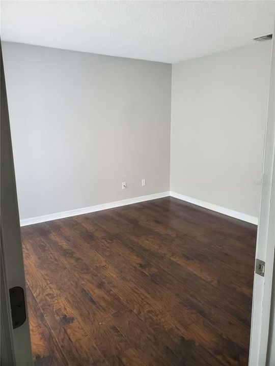 На продажу: $212,000 (2 спален, 1 ванн, 1242 Квадратных фут)