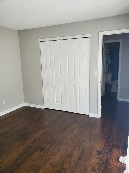 На продажу: $212,000 (2 спален, 1 ванн, 1242 Квадратных фут)