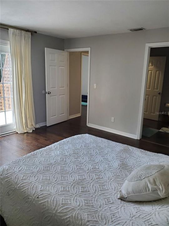 На продажу: $212,000 (2 спален, 1 ванн, 1242 Квадратных фут)