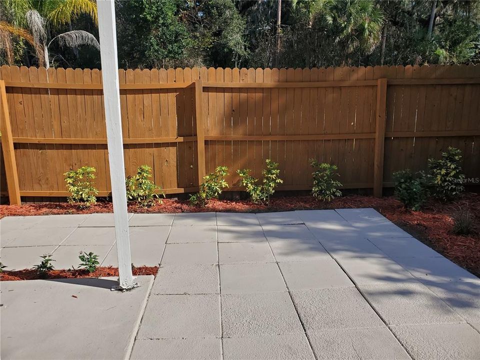 На продажу: $212,000 (2 спален, 1 ванн, 1242 Квадратных фут)