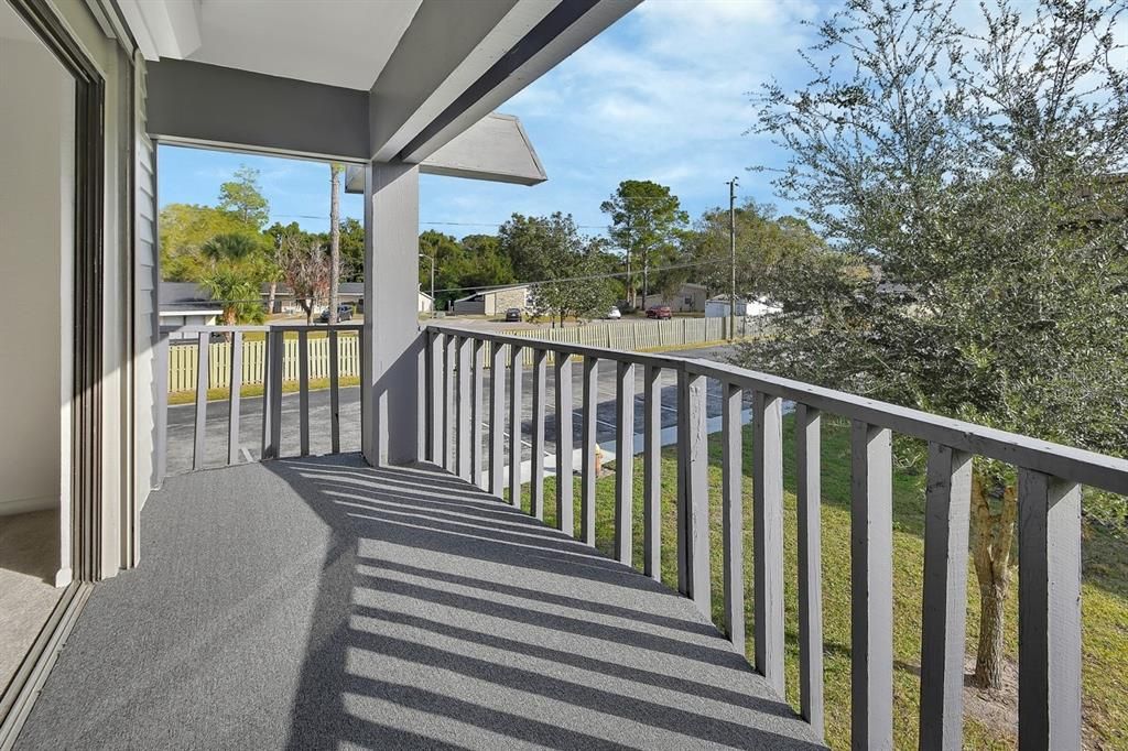 For Sale: $125,000 (2 beds, 2 baths, 1156 Square Feet)