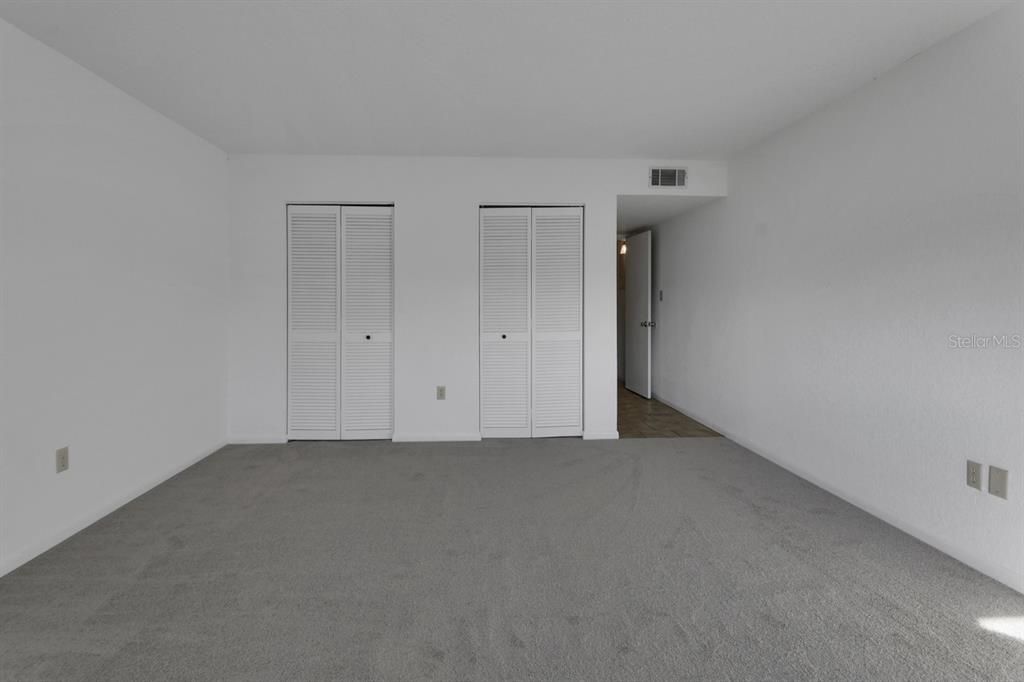 For Sale: $125,000 (2 beds, 2 baths, 1156 Square Feet)