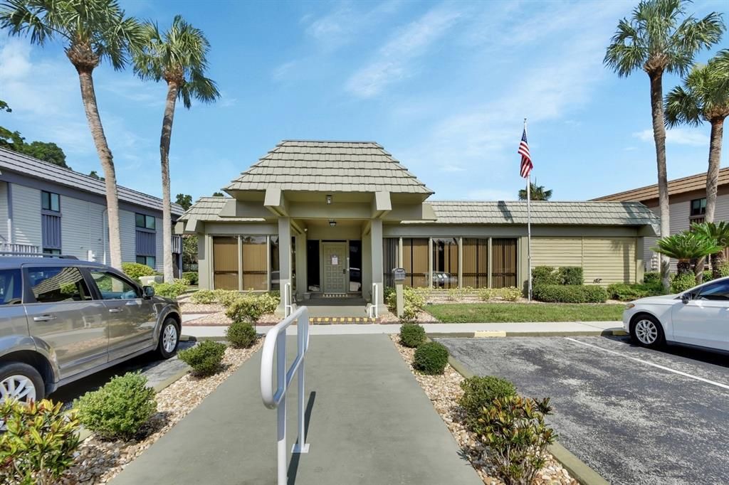 For Sale: $125,000 (2 beds, 2 baths, 1156 Square Feet)