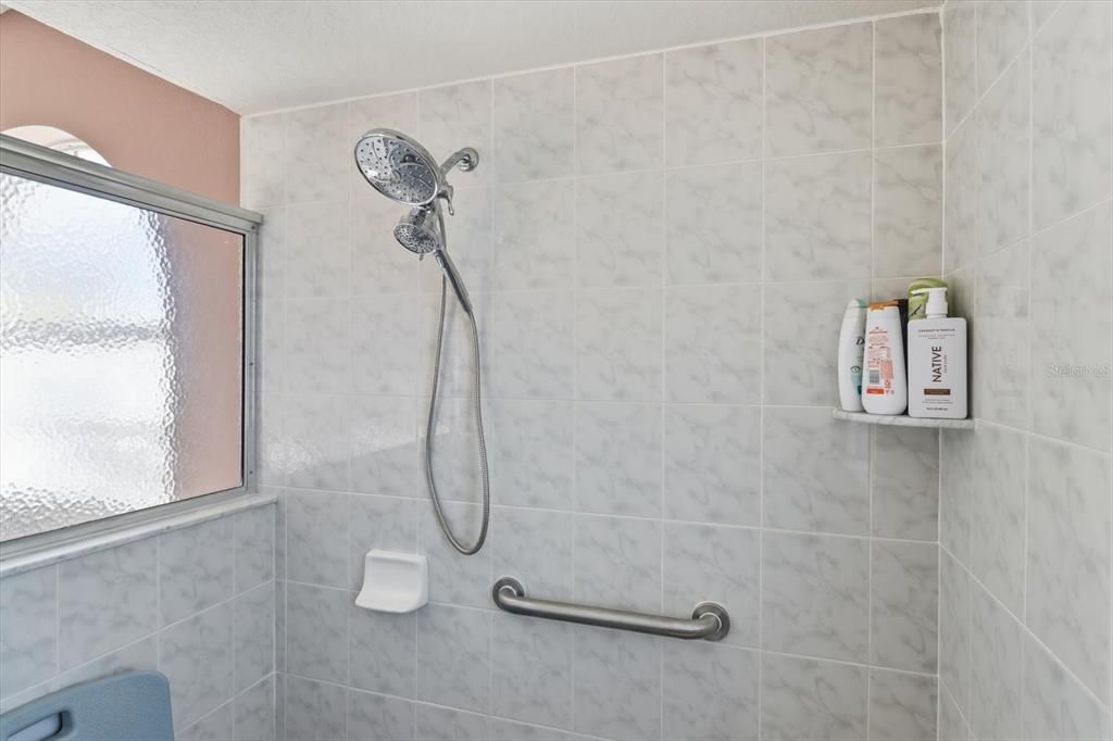 En Venta: $499,000 (3 camas, 2 baños, 2092 Pies cuadrados)