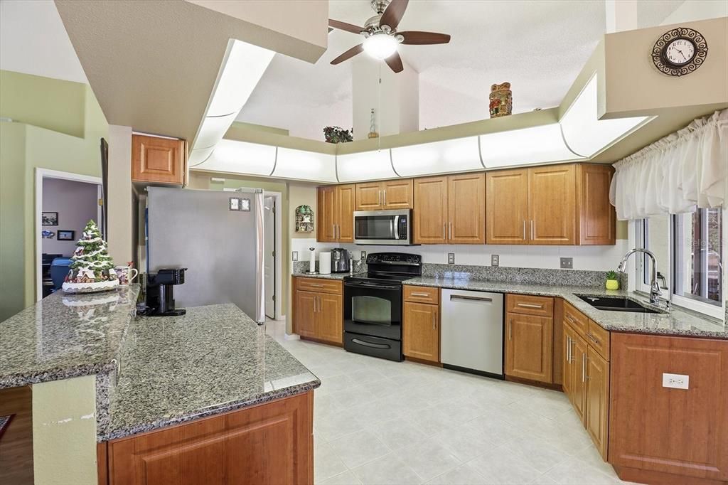 En Venta: $499,000 (3 camas, 2 baños, 2092 Pies cuadrados)