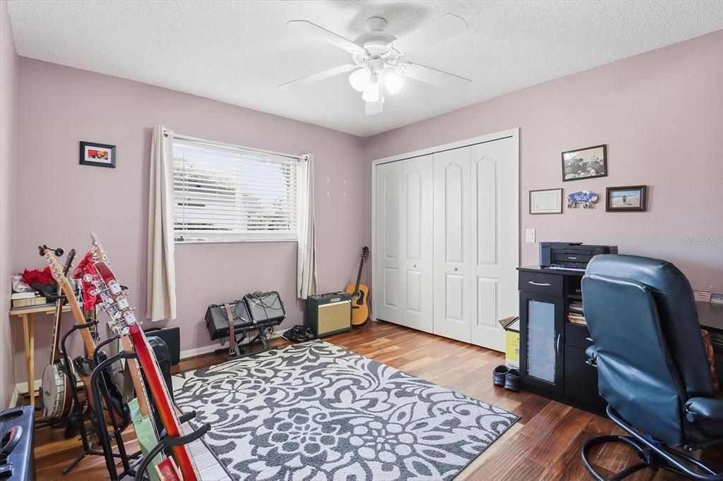 En Venta: $499,000 (3 camas, 2 baños, 2092 Pies cuadrados)