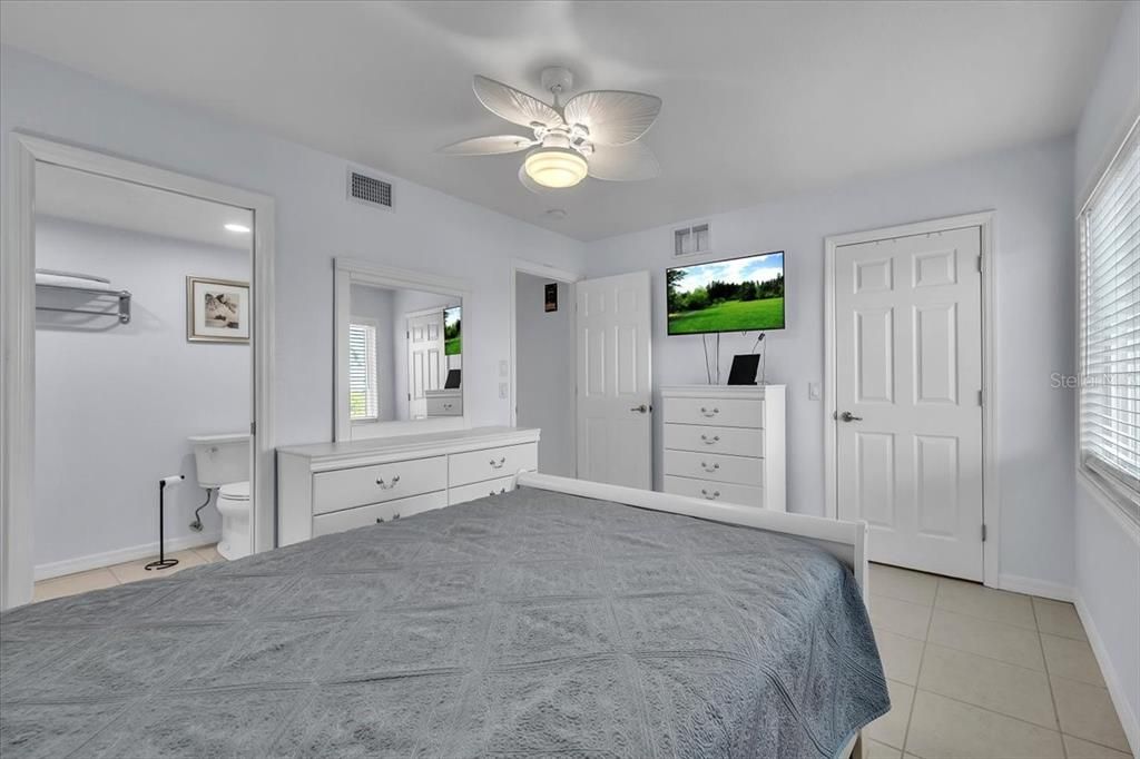 На продажу: $135,000 (2 спален, 2 ванн, 688 Квадратных фут)