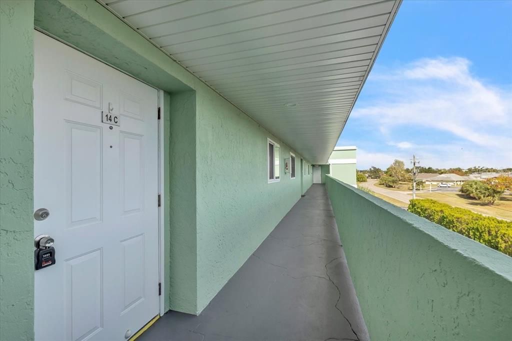 На продажу: $135,000 (2 спален, 2 ванн, 688 Квадратных фут)