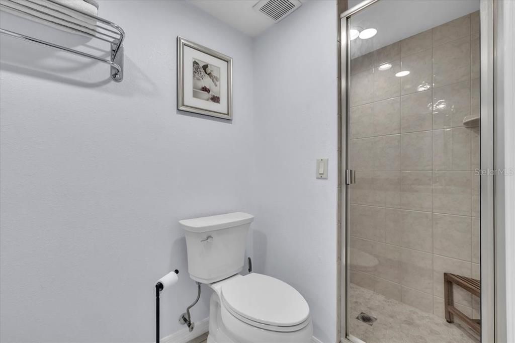 На продажу: $135,000 (2 спален, 2 ванн, 688 Квадратных фут)