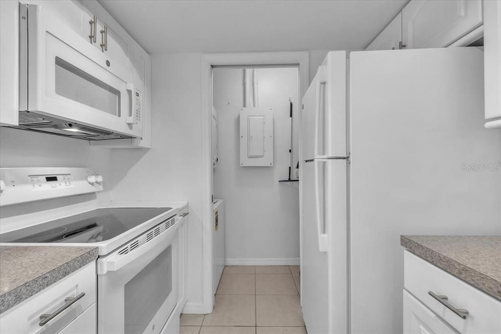 На продажу: $135,000 (2 спален, 2 ванн, 688 Квадратных фут)