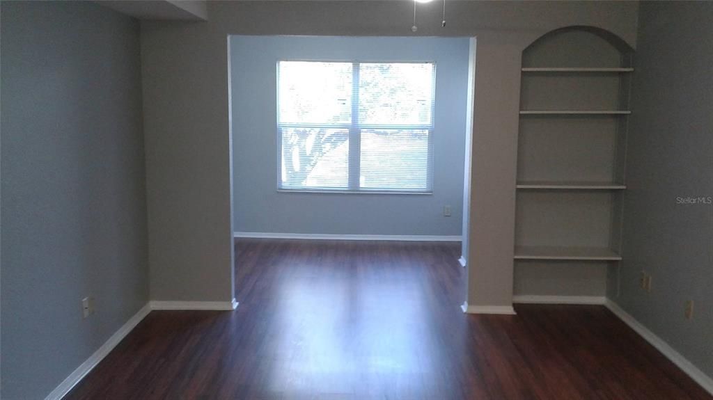 出租: $1,250 (1 贝兹, 1 浴室, 767 平方英尺)