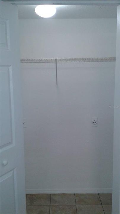 出租: $1,250 (1 贝兹, 1 浴室, 767 平方英尺)