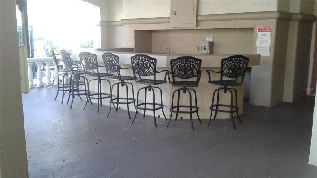 出租: $1,250 (1 贝兹, 1 浴室, 767 平方英尺)