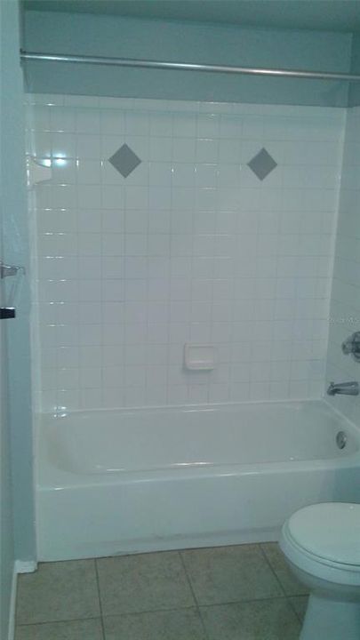 出租: $1,250 (1 贝兹, 1 浴室, 767 平方英尺)