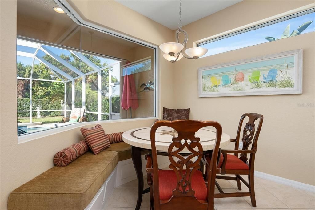 На продажу: $985,000 (3 спален, 2 ванн, 1972 Квадратных фут)