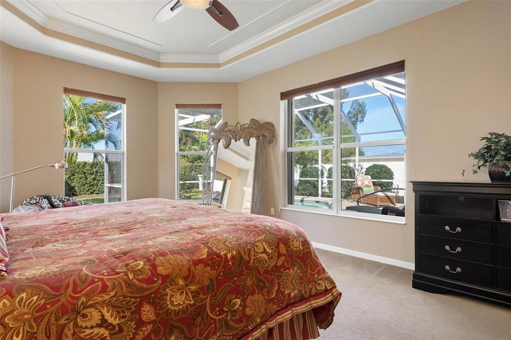 На продажу: $985,000 (3 спален, 2 ванн, 1972 Квадратных фут)