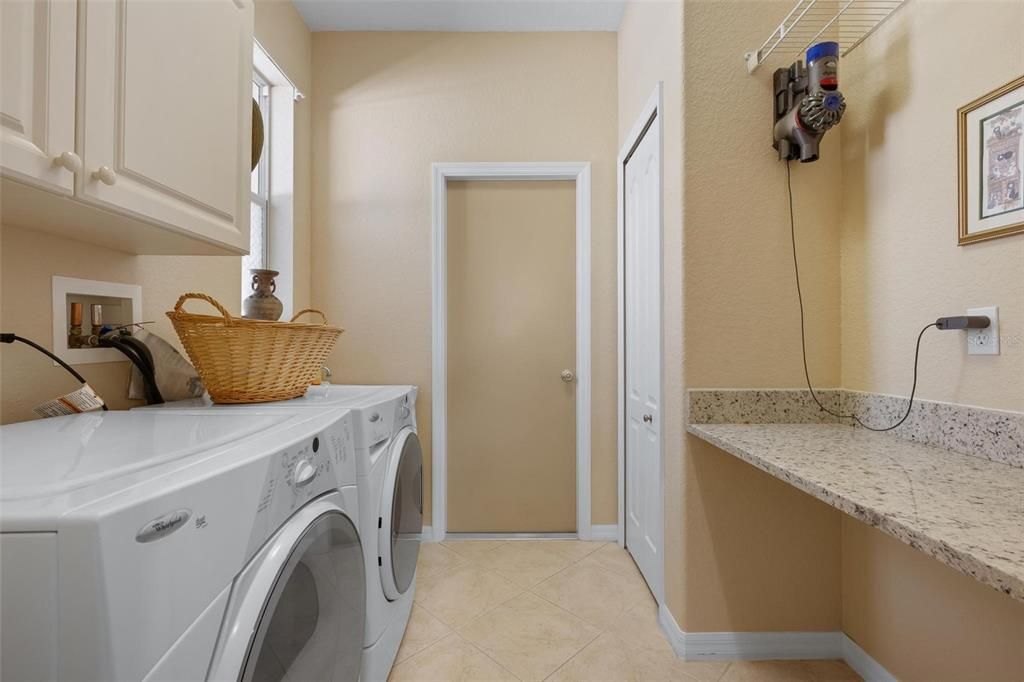 На продажу: $985,000 (3 спален, 2 ванн, 1972 Квадратных фут)