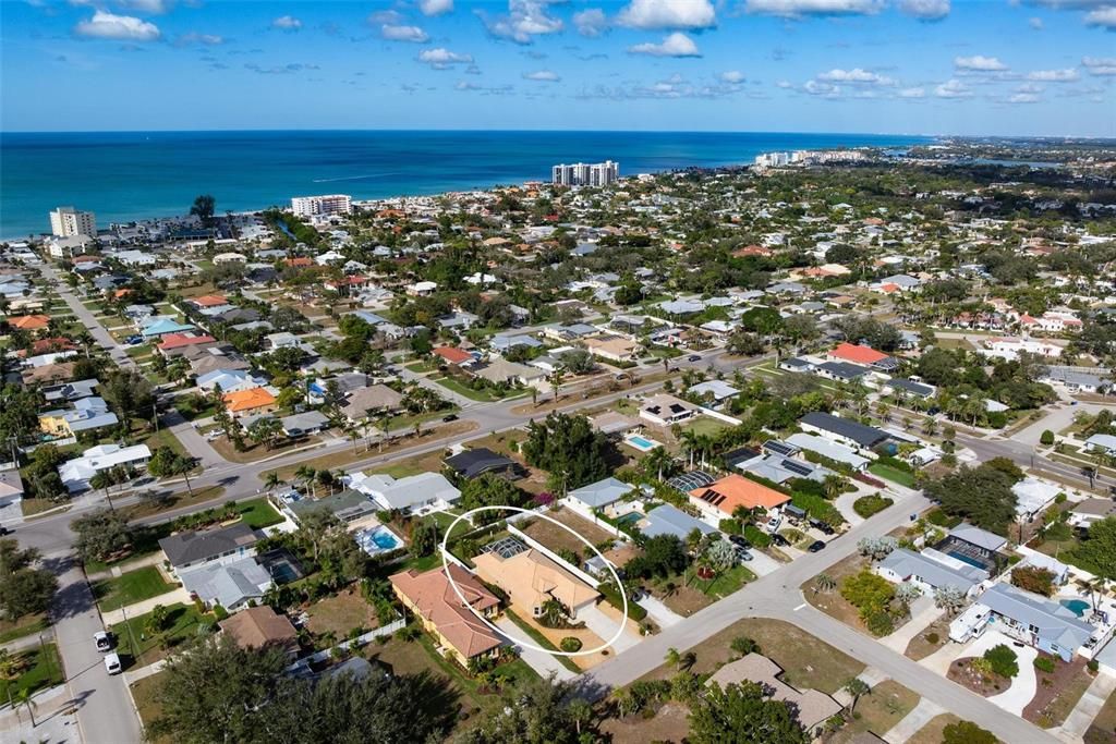 На продажу: $985,000 (3 спален, 2 ванн, 1972 Квадратных фут)