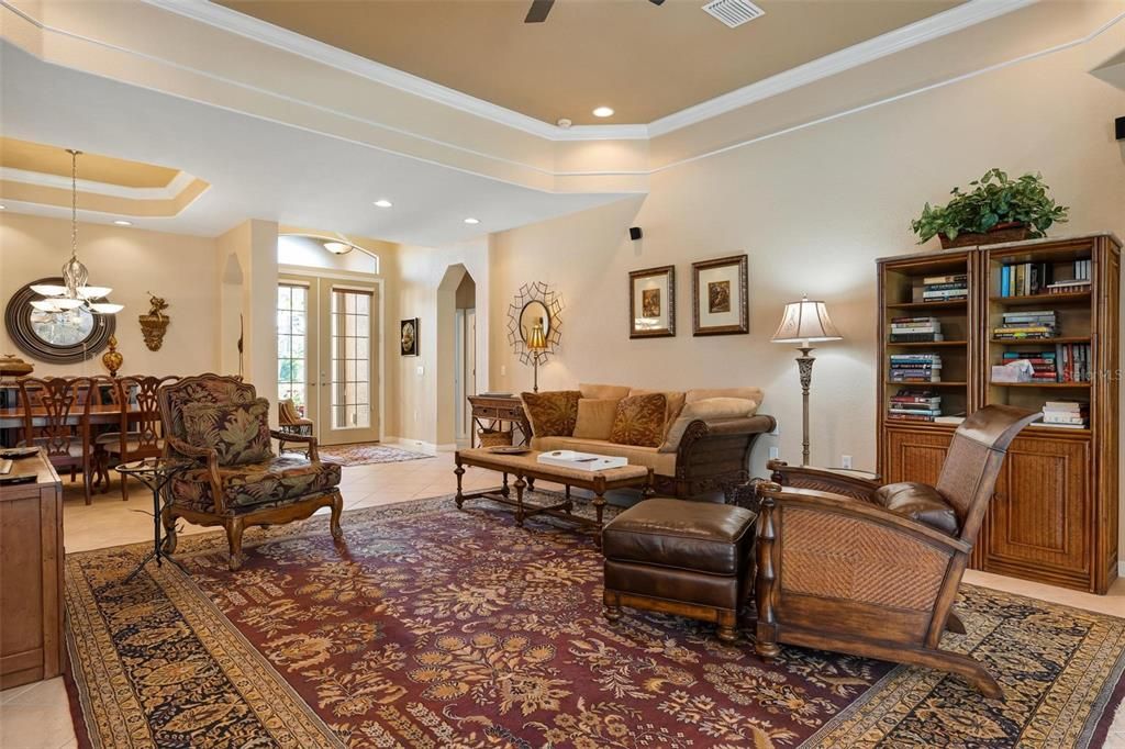 На продажу: $985,000 (3 спален, 2 ванн, 1972 Квадратных фут)