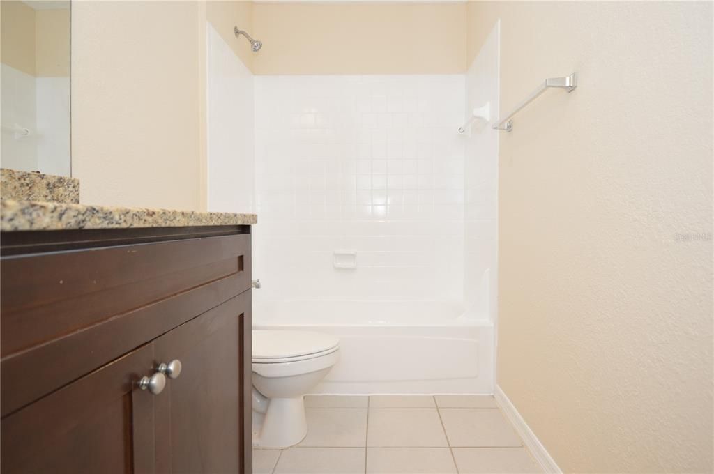 For Rent: $1,450 (1 beds, 1 baths, 642 Square Feet)