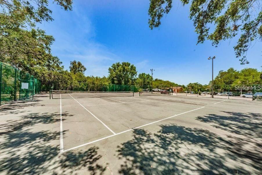 For Rent: $1,450 (1 beds, 1 baths, 642 Square Feet)