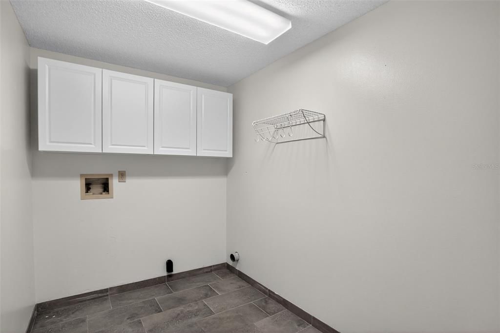 En Venta: $314,900 (4 camas, 2 baños, 1562 Pies cuadrados)