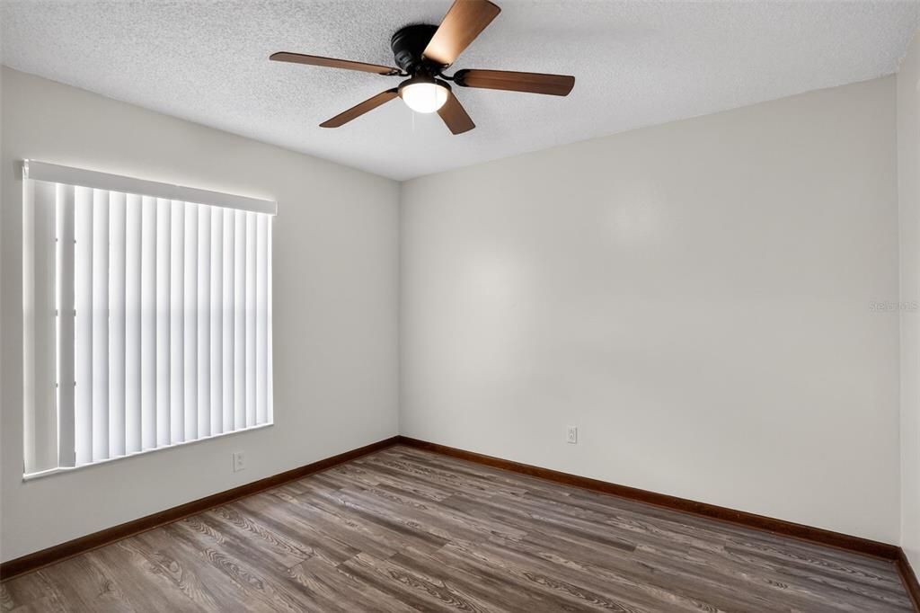 En Venta: $314,900 (4 camas, 2 baños, 1562 Pies cuadrados)