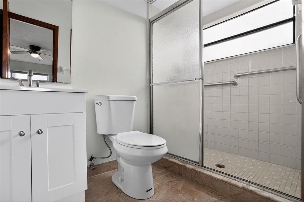 En Venta: $314,900 (4 camas, 2 baños, 1562 Pies cuadrados)