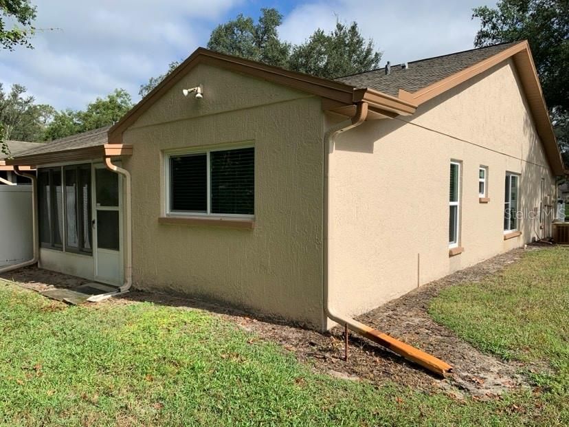 For Sale: $234,995 (2 beds, 2 baths, 1189 Square Feet)