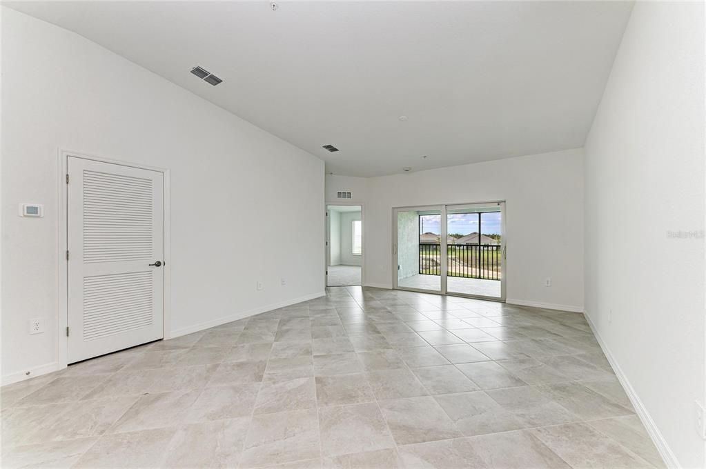 For Rent: $3,300 (2 beds, 2 baths, 1569 Square Feet)