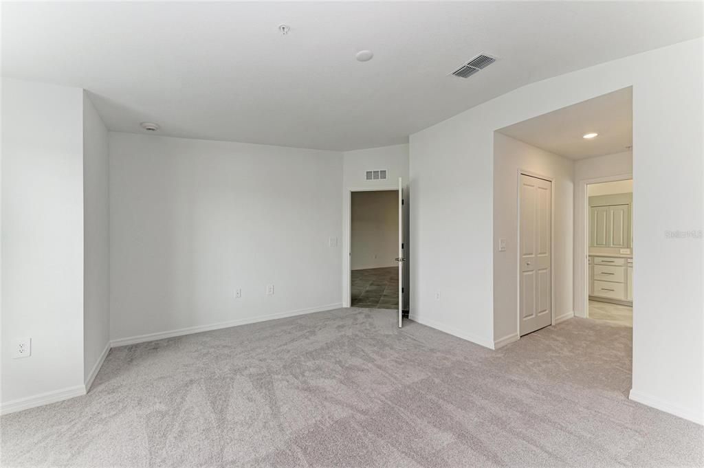 For Rent: $3,300 (2 beds, 2 baths, 1569 Square Feet)