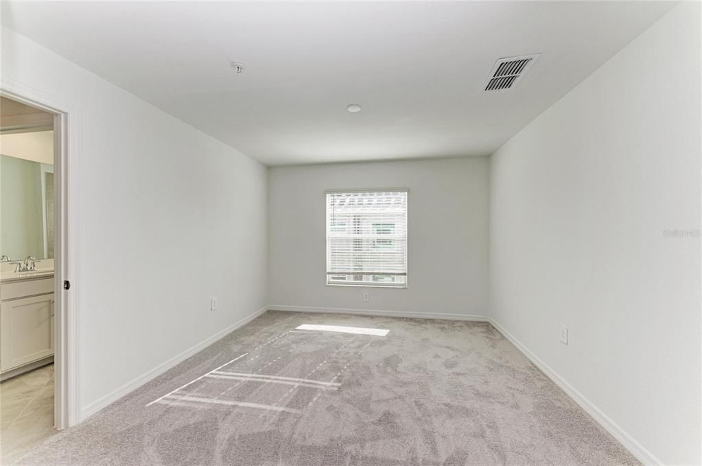 For Rent: $3,300 (2 beds, 2 baths, 1569 Square Feet)