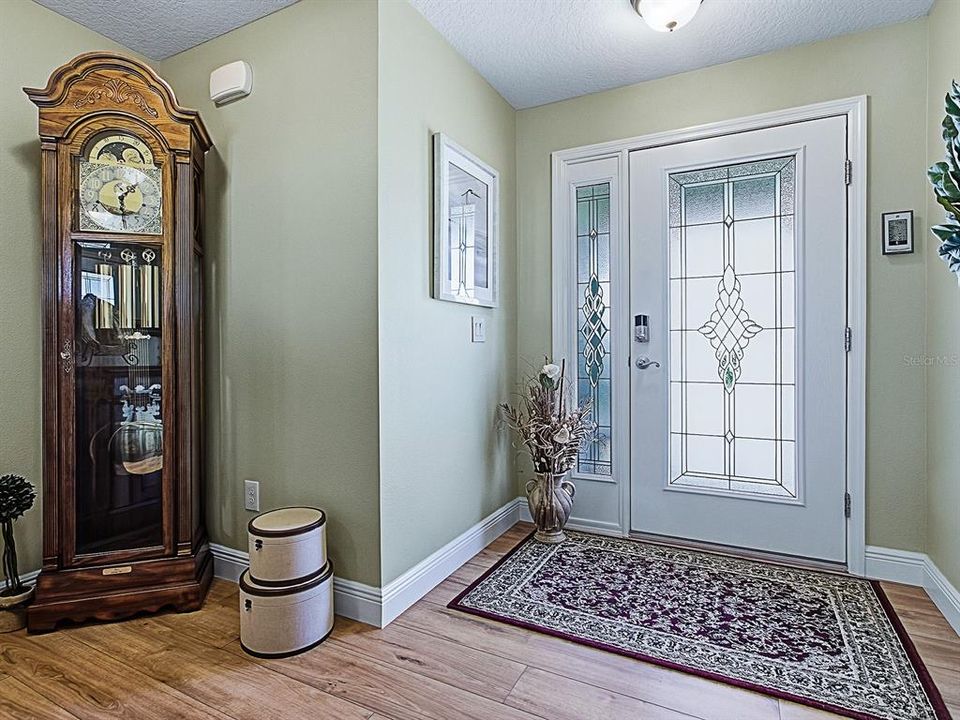 For Sale: $399,000 (3 beds, 2 baths, 1357 Square Feet)