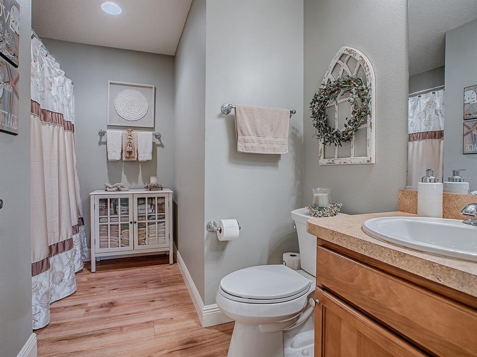 For Sale: $399,000 (3 beds, 2 baths, 1357 Square Feet)