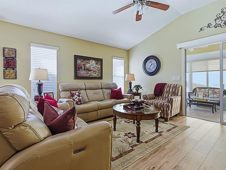 For Sale: $399,000 (3 beds, 2 baths, 1357 Square Feet)