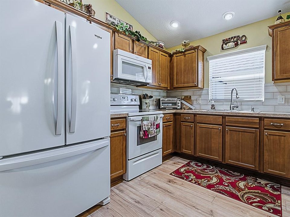 For Sale: $399,000 (3 beds, 2 baths, 1357 Square Feet)