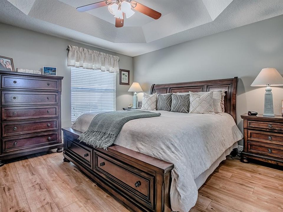 For Sale: $399,000 (3 beds, 2 baths, 1357 Square Feet)