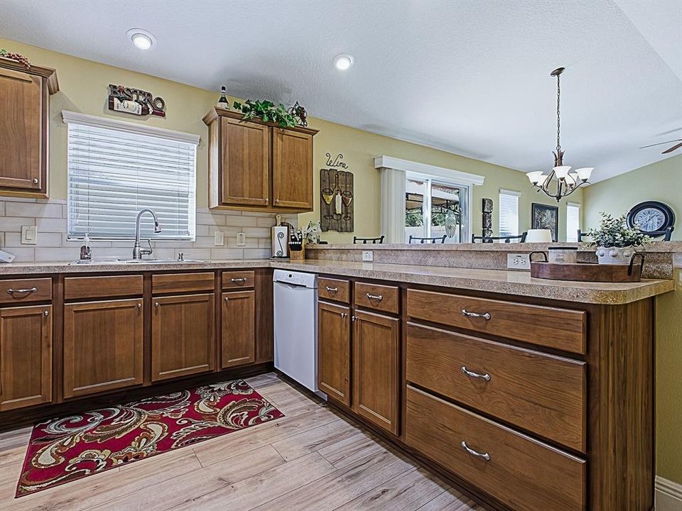 For Sale: $399,000 (3 beds, 2 baths, 1357 Square Feet)