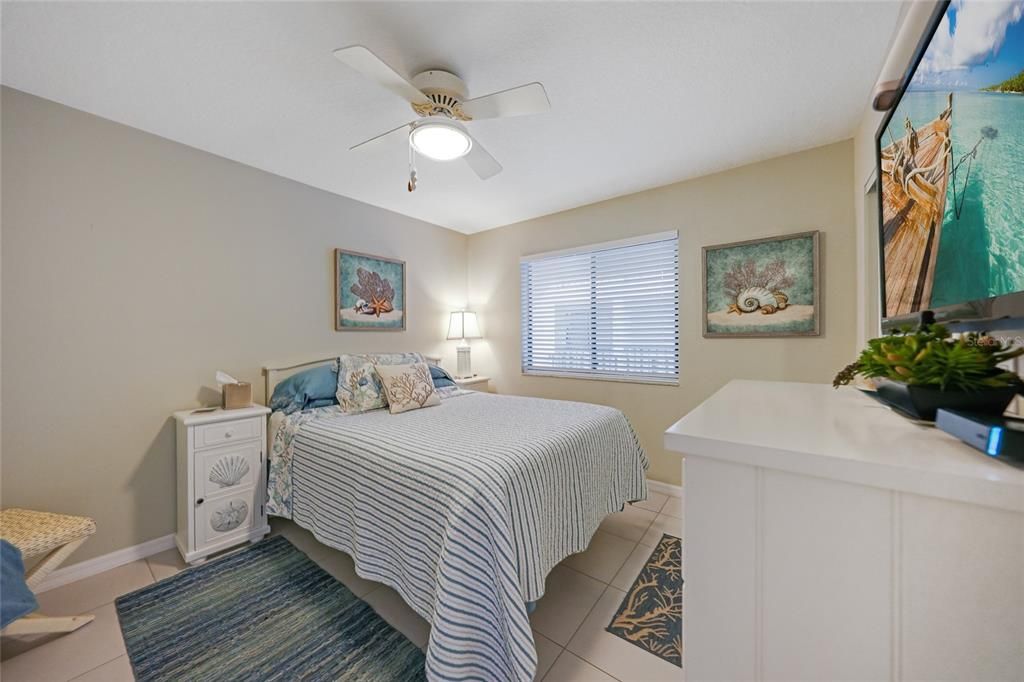 待售: $550,000 (2 贝兹, 2 浴室, 1222 平方英尺)