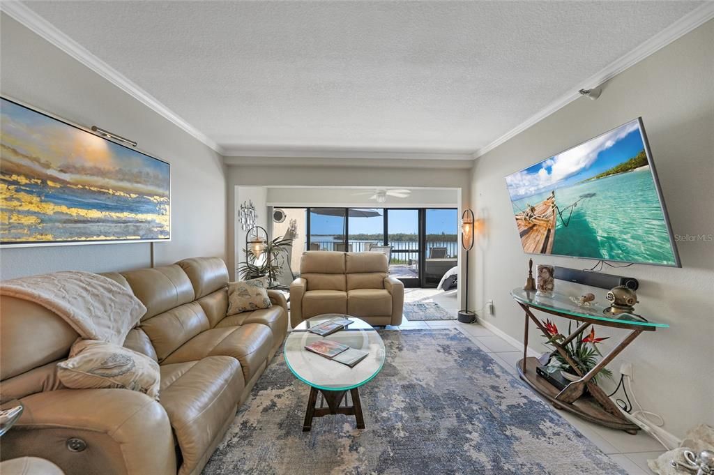 待售: $550,000 (2 贝兹, 2 浴室, 1222 平方英尺)