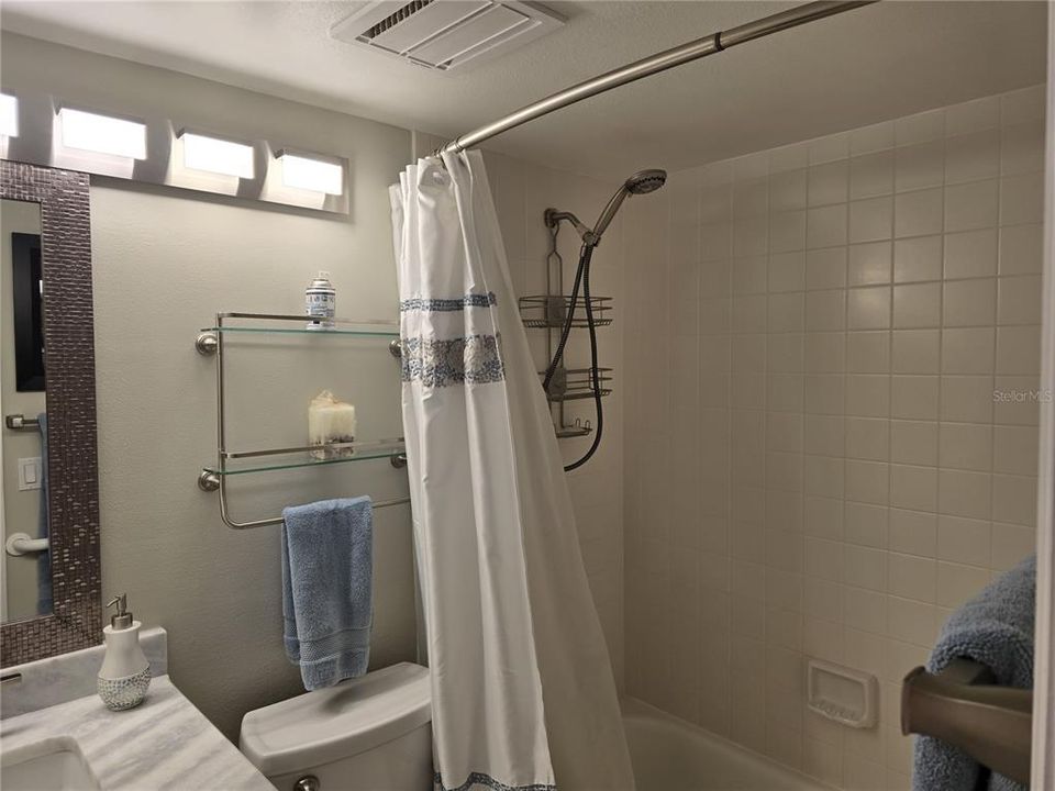 待售: $550,000 (2 贝兹, 2 浴室, 1222 平方英尺)