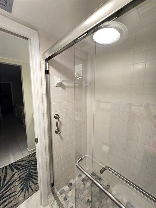 待售: $550,000 (2 贝兹, 2 浴室, 1222 平方英尺)