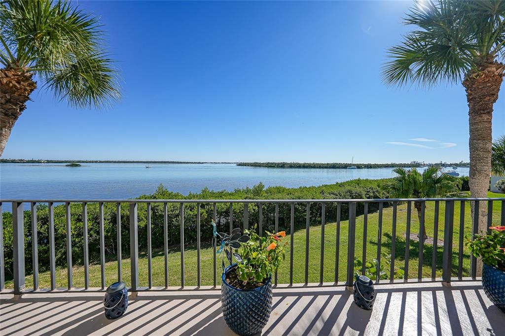 待售: $550,000 (2 贝兹, 2 浴室, 1222 平方英尺)