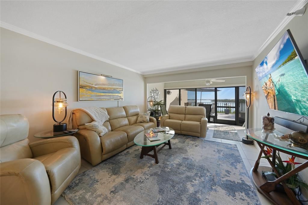 待售: $550,000 (2 贝兹, 2 浴室, 1222 平方英尺)