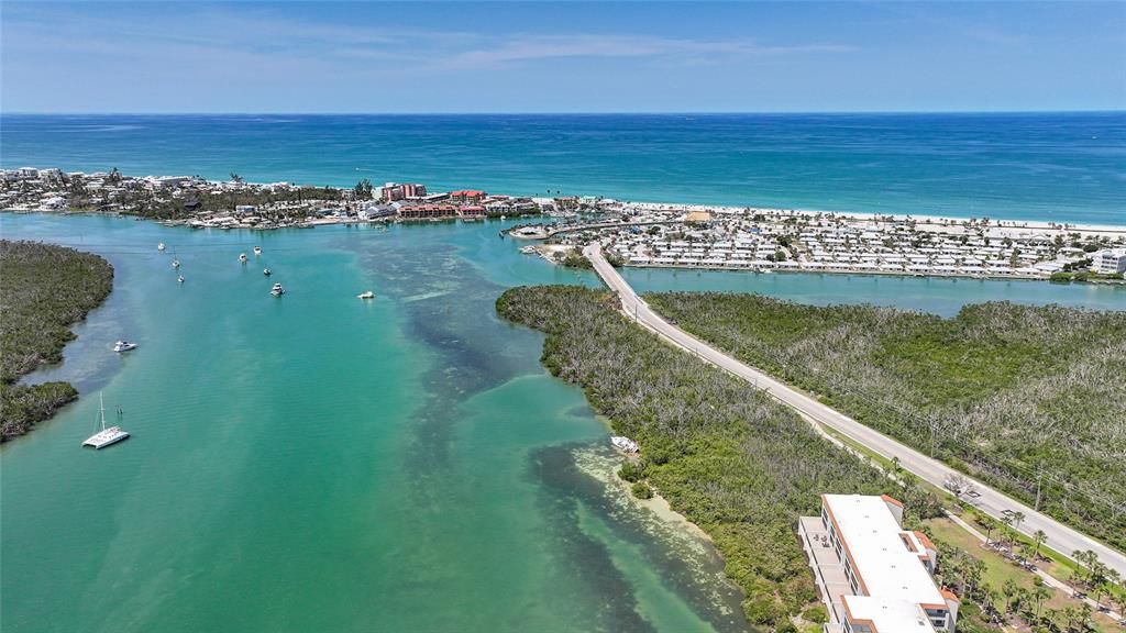 待售: $550,000 (2 贝兹, 2 浴室, 1222 平方英尺)