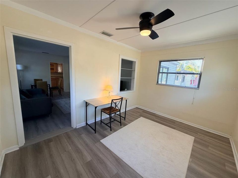 For Rent: $3,000 (2 beds, 1 baths, 1117 Square Feet)