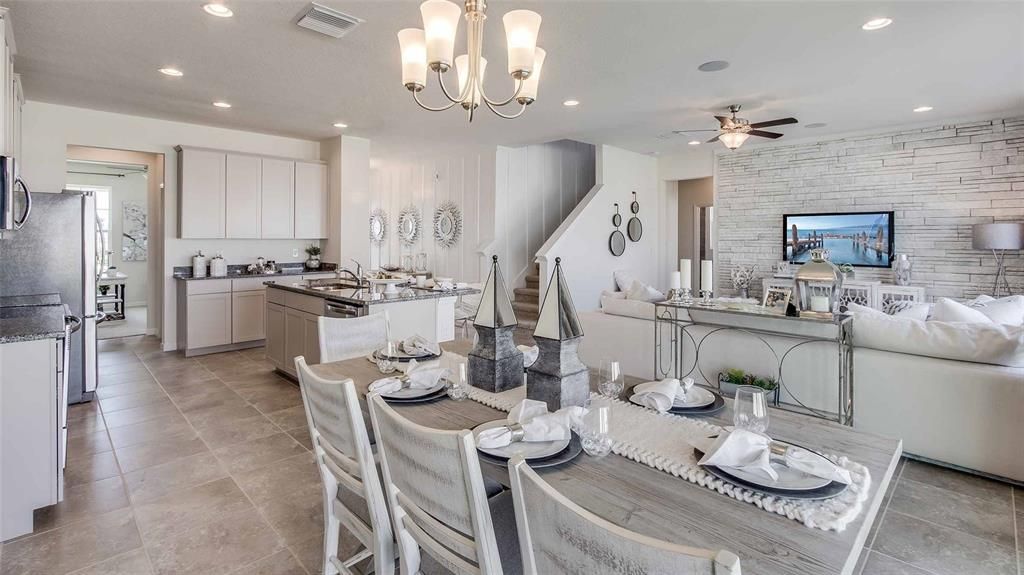 En Venta: $400,990 (5 camas, 3 baños, 2836 Pies cuadrados)