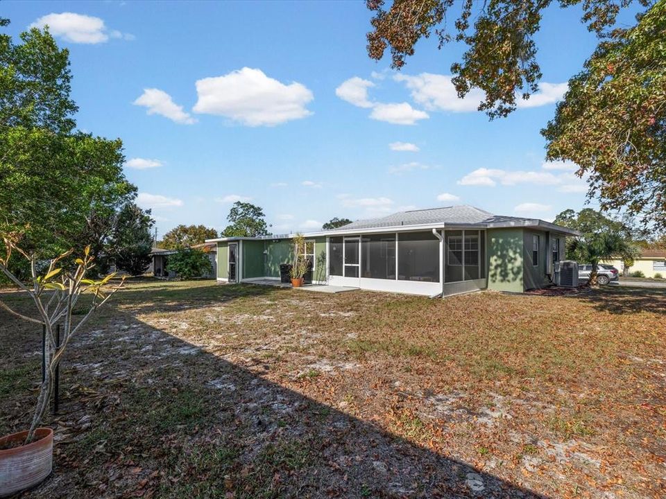 For Sale: $220,000 (2 beds, 2 baths, 1056 Square Feet)